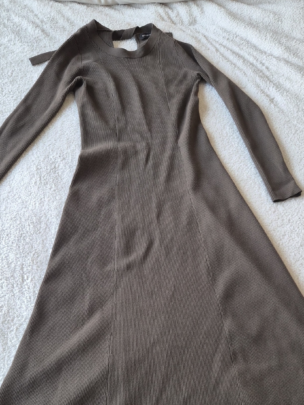 Banana Republic Ribbed Long Sleeve Midi Dress in Brown